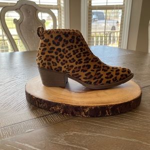 Volatile leopard booties with u-shaped cutout